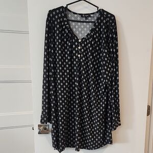P2P 26" Black and White Patterned Blouse